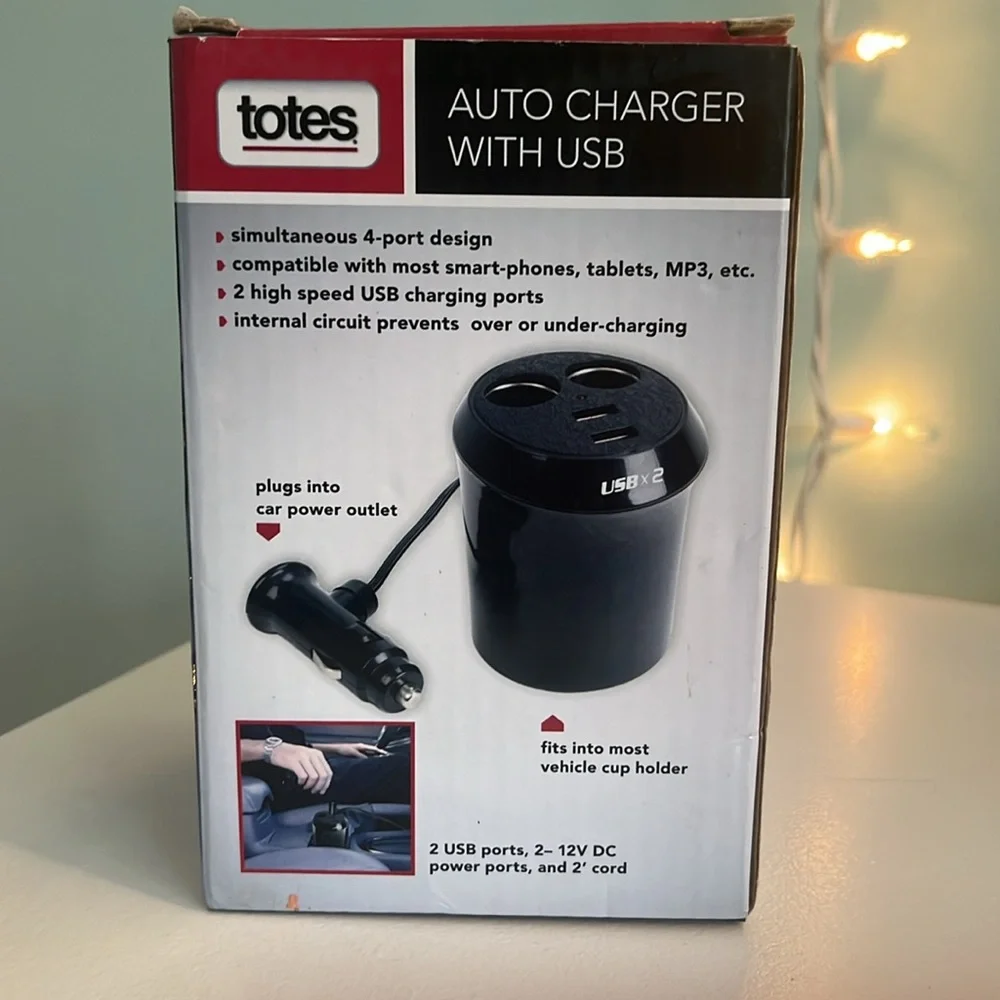 Car Auto Phone Charger with USB TOTES NWT Brand New